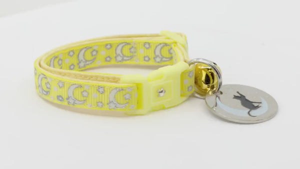 Moon Cat Collar - Silver Moons and Stars on Yellow - Breakaway Cat Collar - Kitten or Large size - Glow in the Dark B117D201