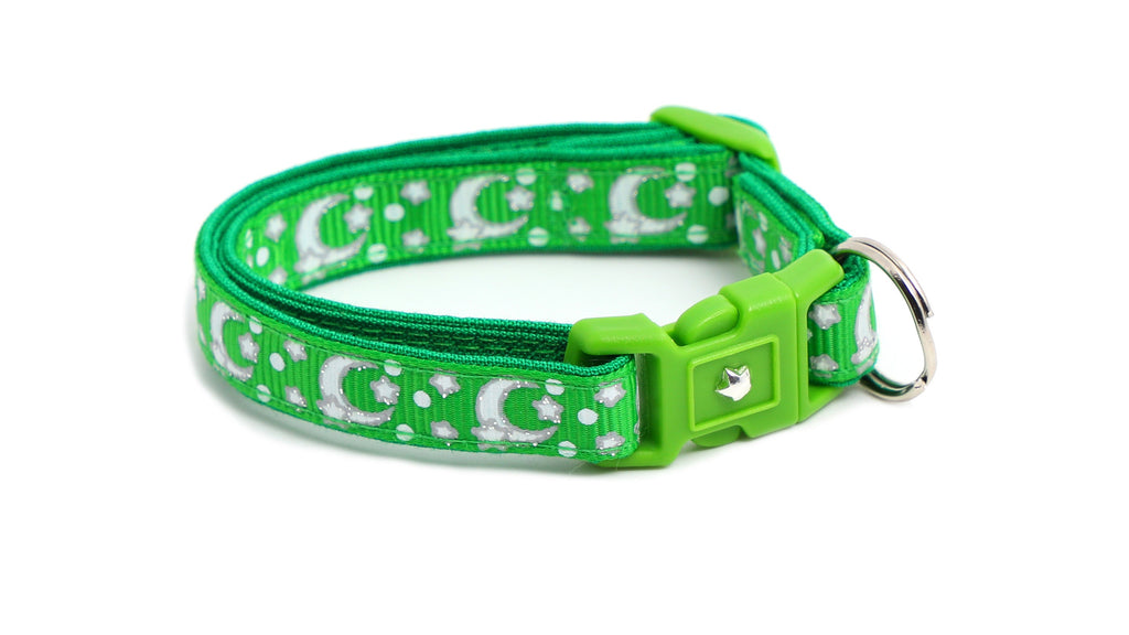 Moon Cat Collar - Silver Moons and Stars on Kelly Green - Breakaway Cat Collar - Kitten or Large size - Glow in the Dark B154D201